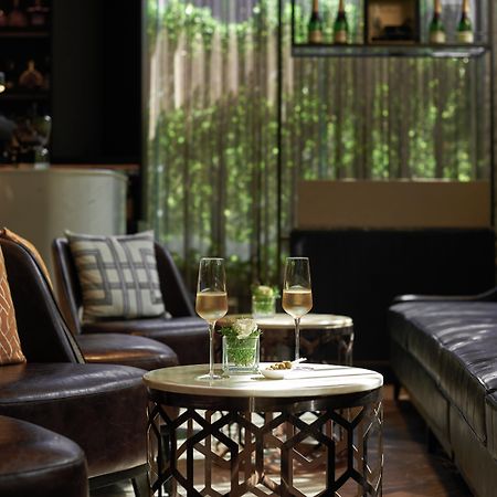 Vie Hotel Bangkok - Mgallery Collection Exterior foto The Bar