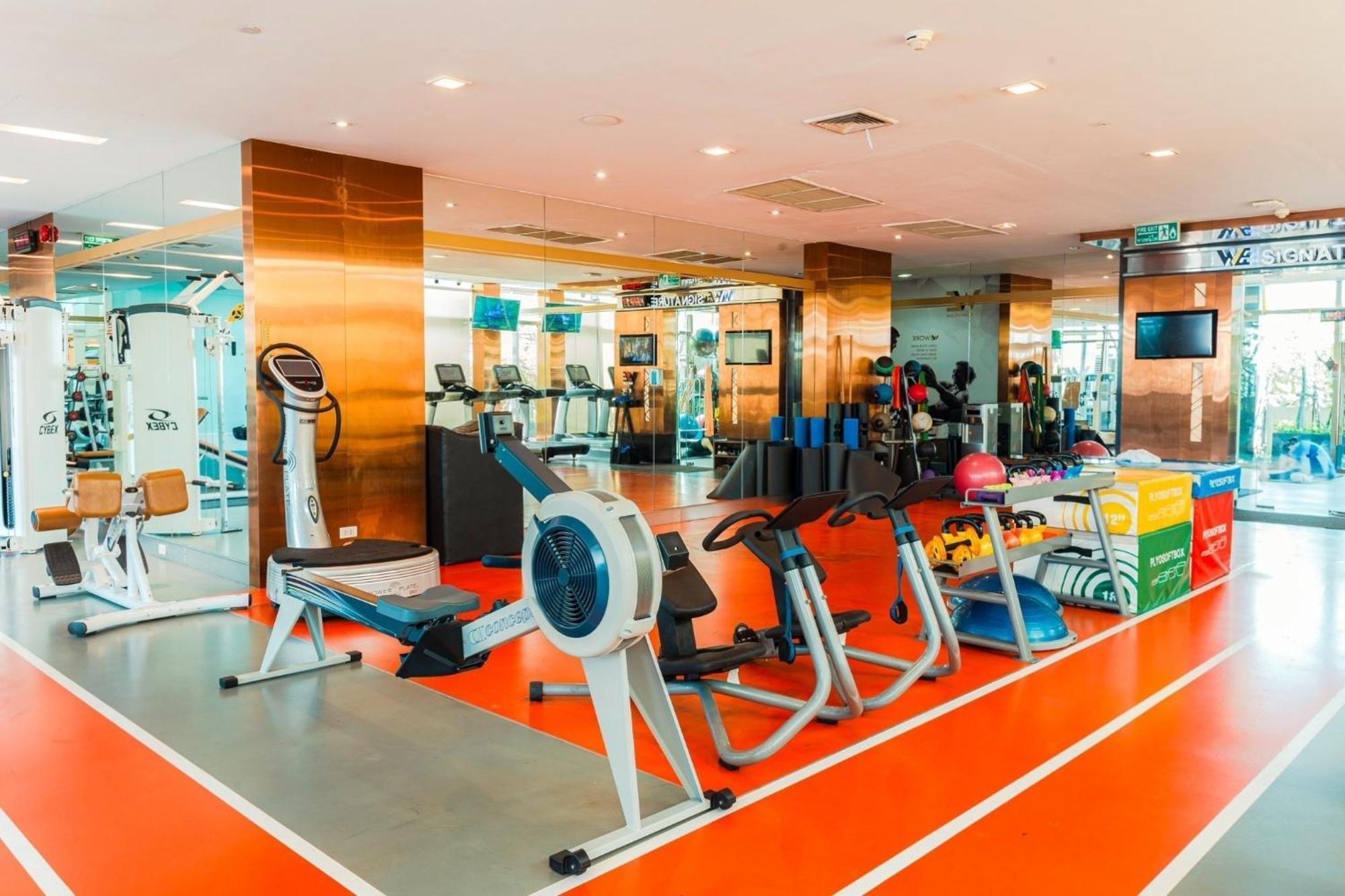 Vie Hotel Bangkok - Mgallery Collection Exterior foto The gym at the hotel
